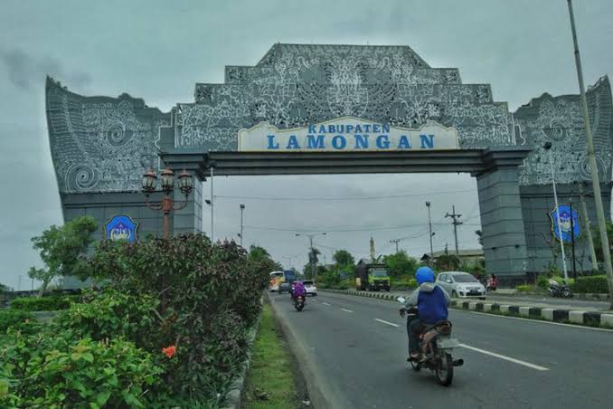 Gapura Lamongan Berdiri Di Wilayahnya Ini Yang Dipersoalkan